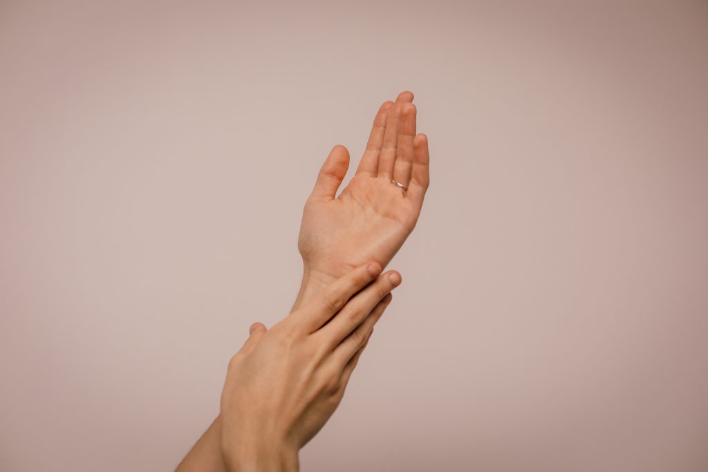adult-care-caress-1242349 - Aspire Health & Psychology Melbourne Self-Care and You